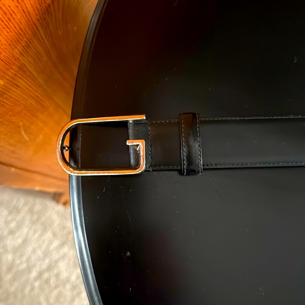 Gucci silver single G buckle. Authentic, barely worn, size 85